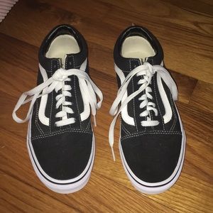 BRAND NEW CLASSIC OLD SKOOL VANS